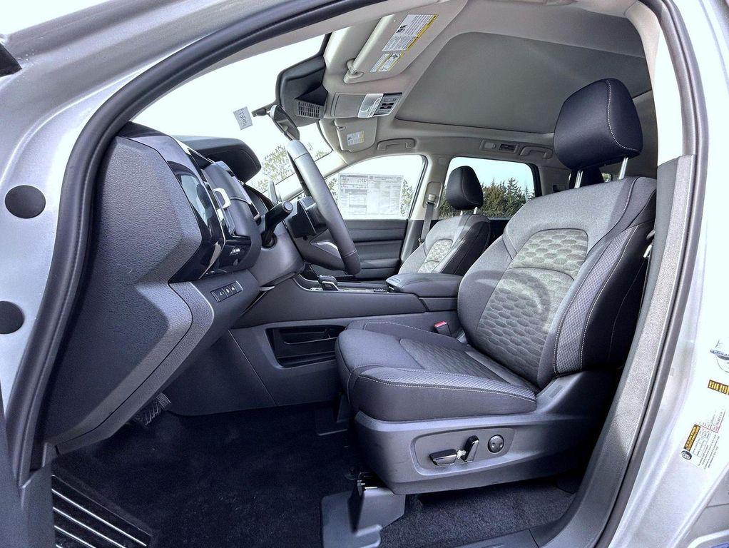 new 2025 Nissan Pathfinder car, priced at $37,575