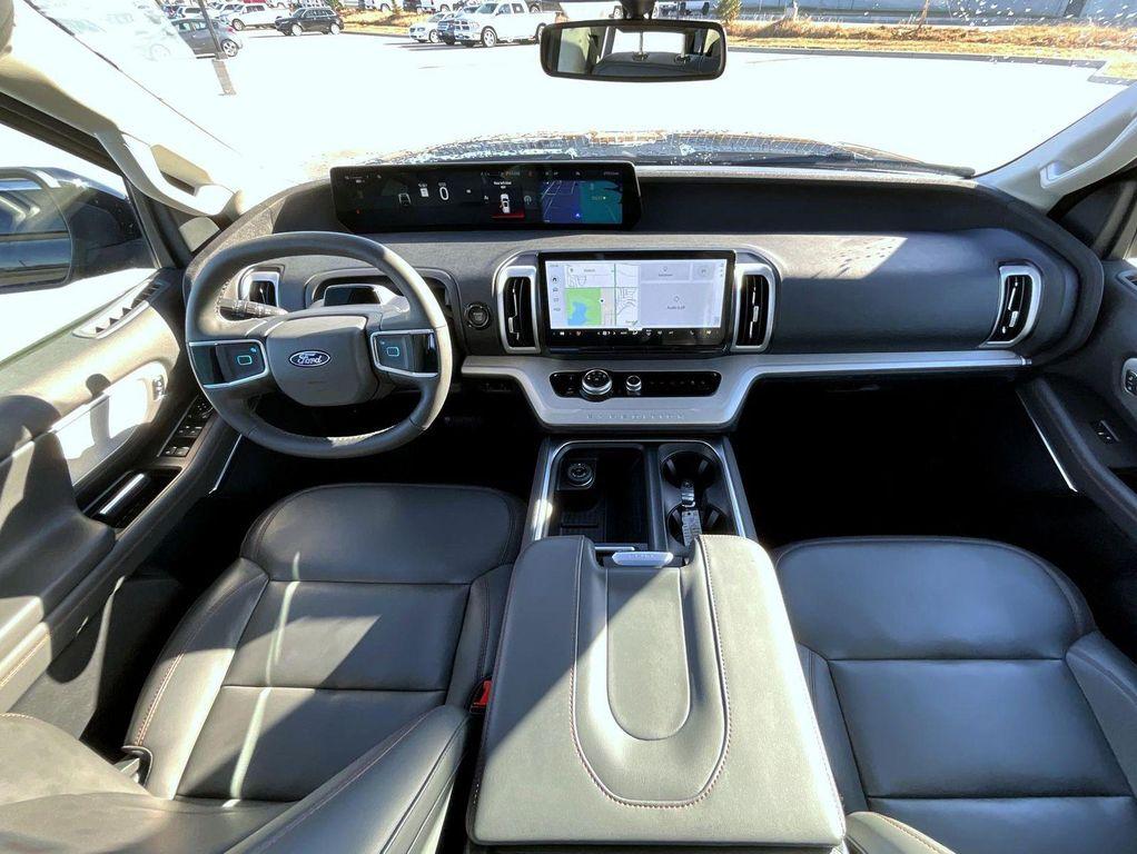 used 2025 Ford Expedition car, priced at $60,129