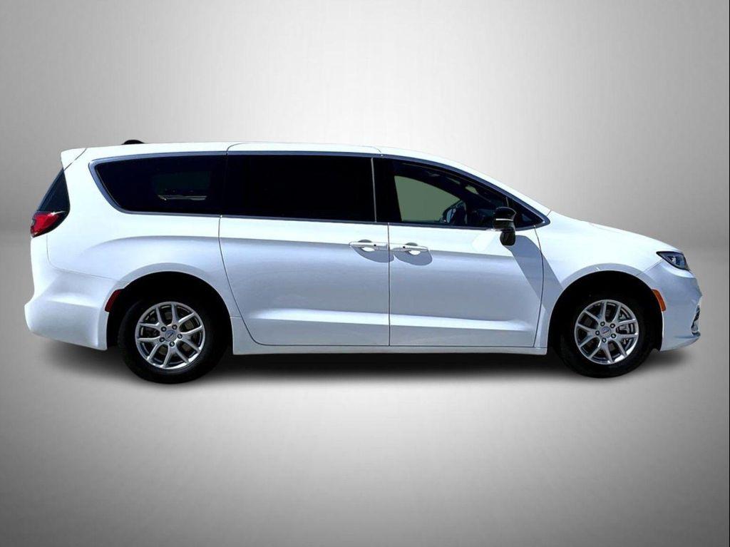 used 2025 Chrysler Pacifica car, priced at $29,999