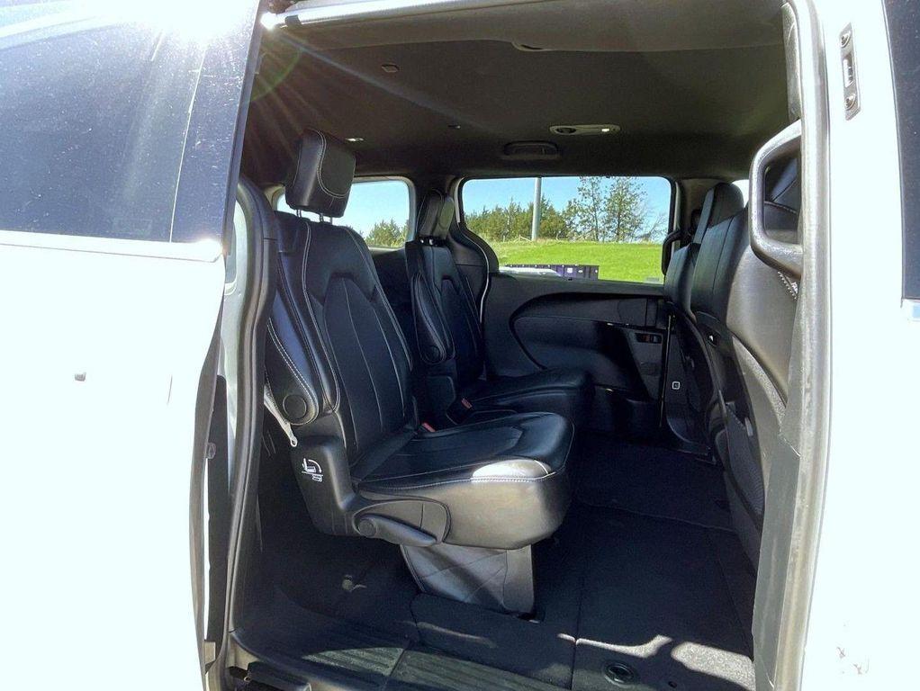 used 2025 Chrysler Pacifica car, priced at $29,999