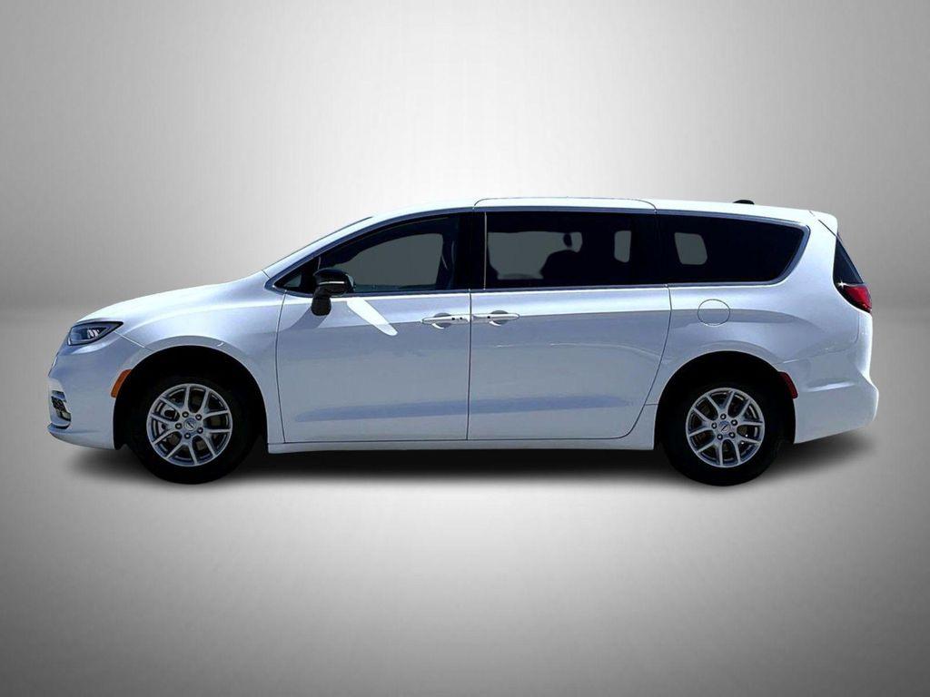 used 2025 Chrysler Pacifica car, priced at $29,999