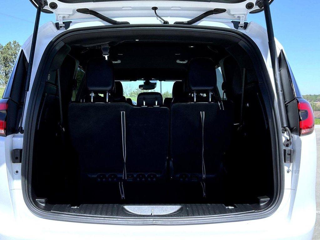 used 2025 Chrysler Pacifica car, priced at $29,999