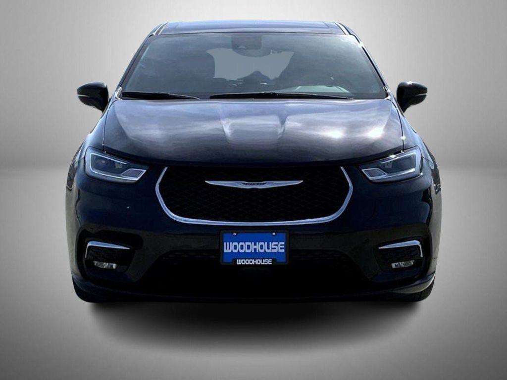 used 2025 Chrysler Pacifica car, priced at $31,482