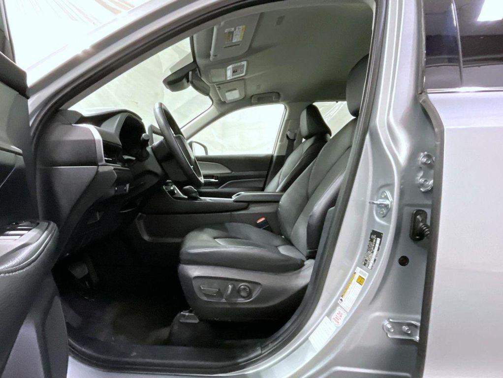 used 2025 Toyota Grand Highlander car, priced at $44,850