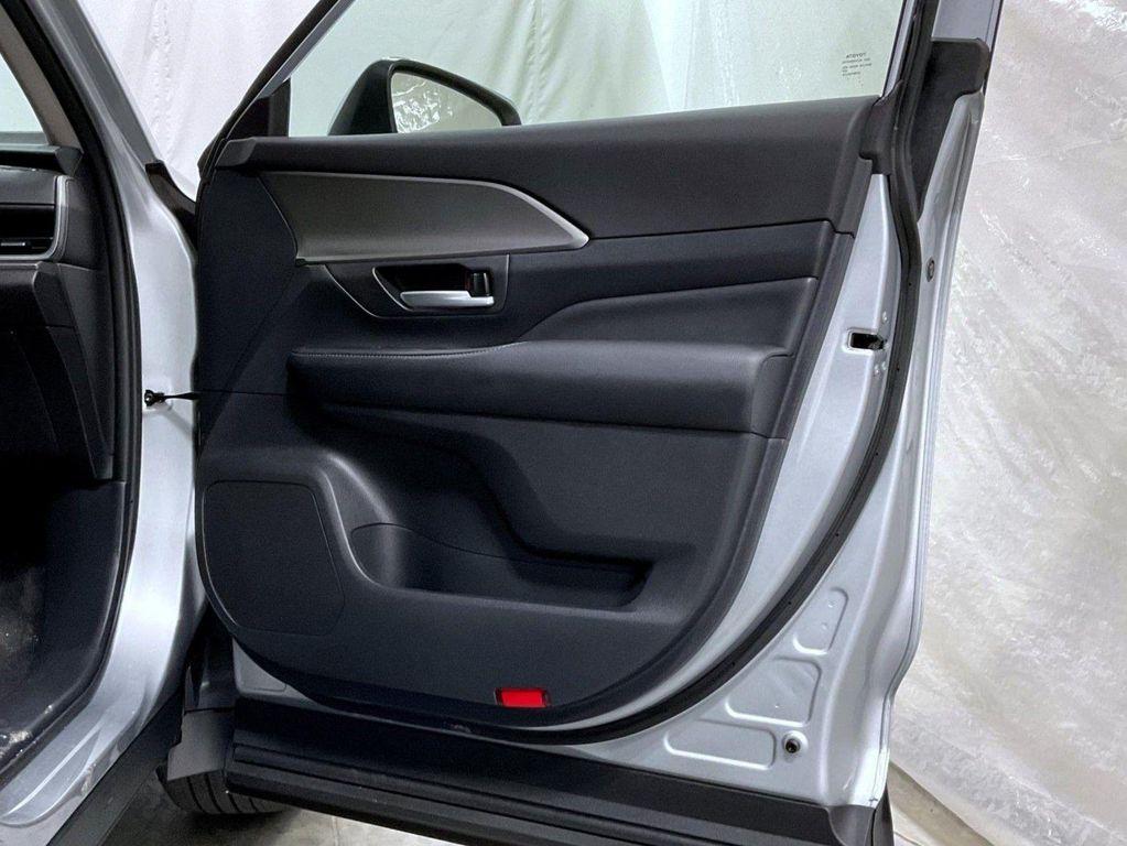 used 2025 Toyota Grand Highlander car, priced at $44,850