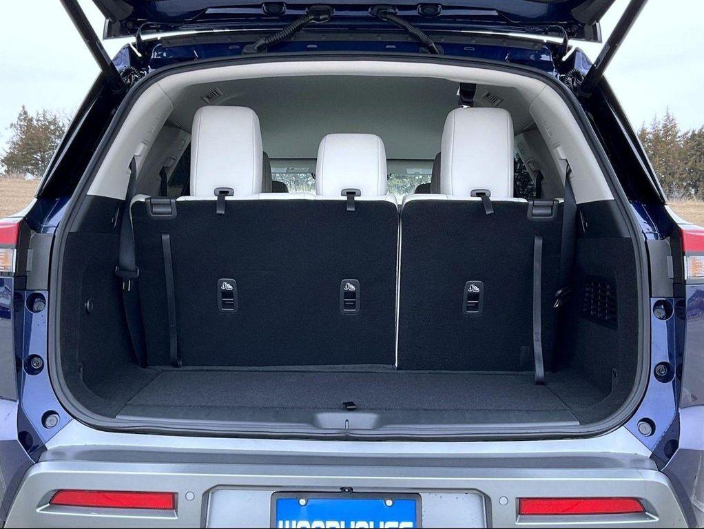 new 2026 Nissan Pathfinder car, priced at $44,409