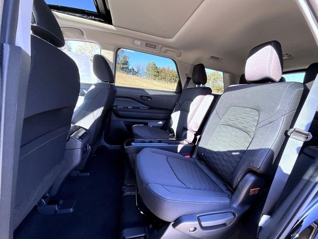 new 2025 Nissan Pathfinder car, priced at $37,575