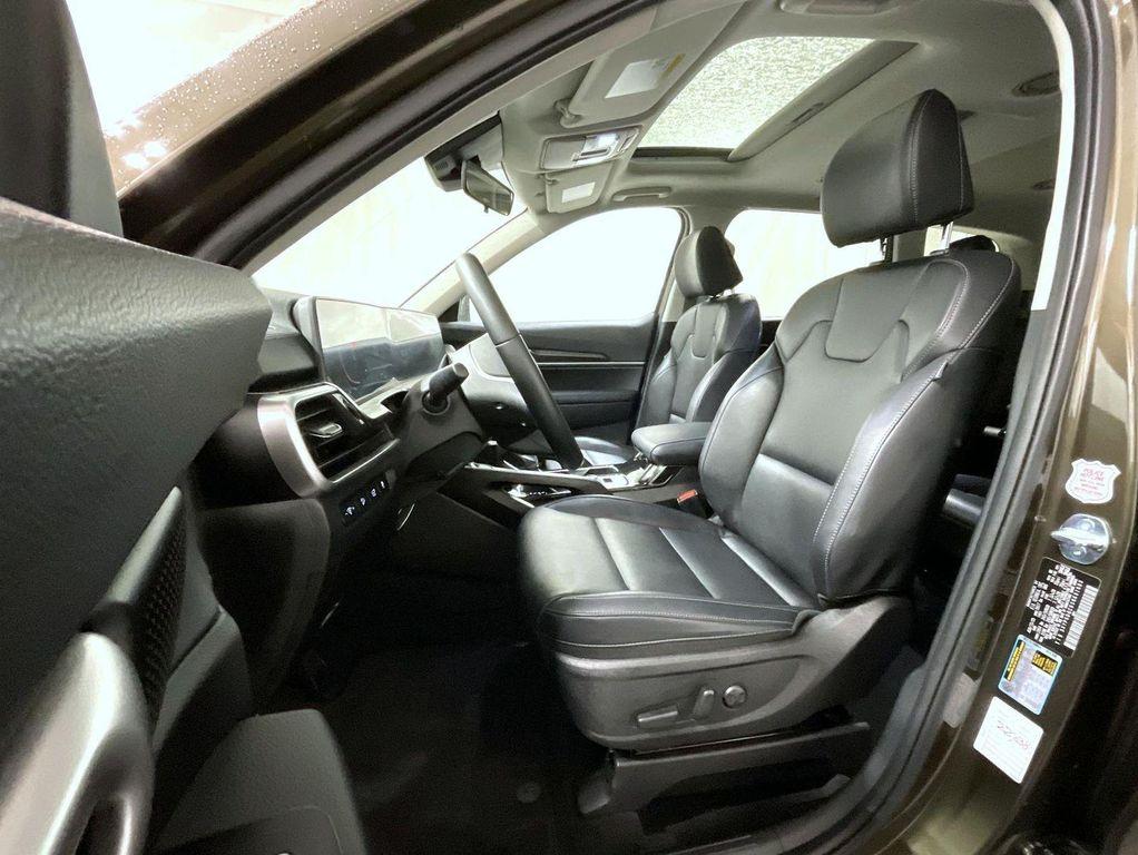 used 2025 Kia Telluride car, priced at $38,498
