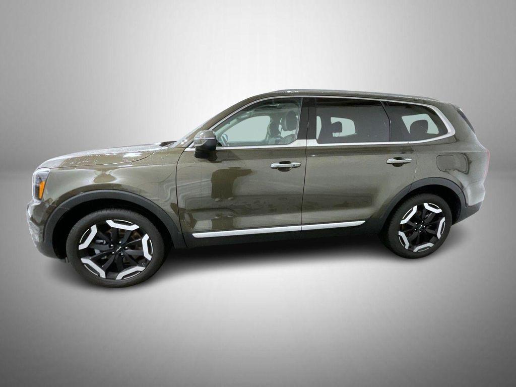 used 2025 Kia Telluride car, priced at $38,498