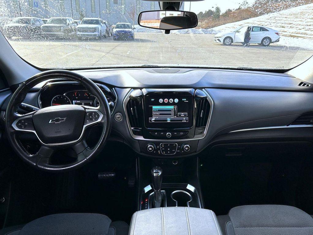 used 2018 Chevrolet Traverse car, priced at $16,551