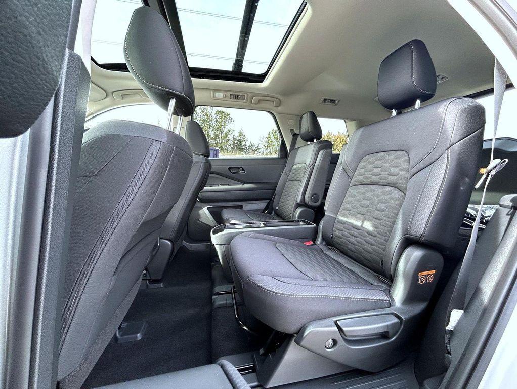 new 2025 Nissan Pathfinder car, priced at $37,575