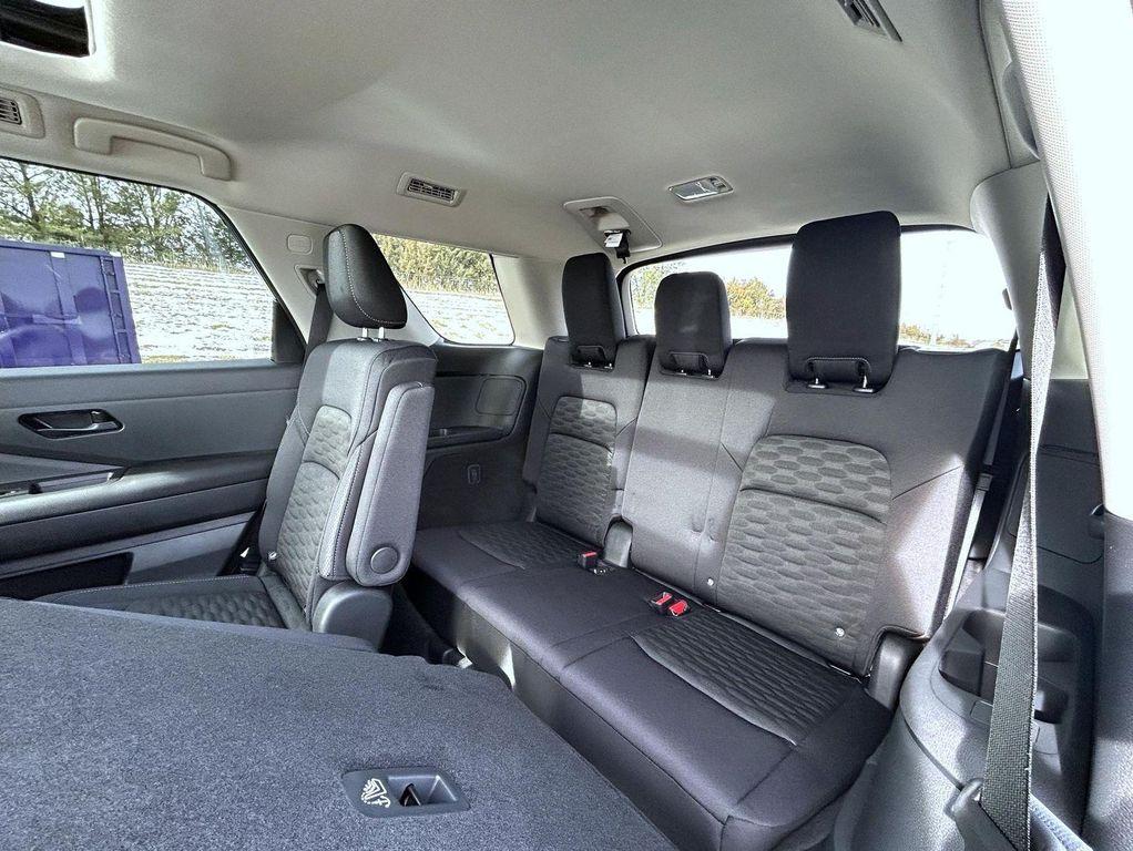 new 2025 Nissan Pathfinder car, priced at $37,575