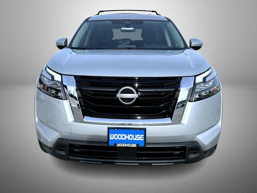 new 2025 Nissan Pathfinder car, priced at $37,575