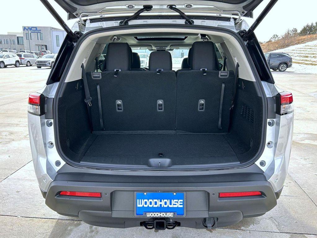 new 2025 Nissan Pathfinder car, priced at $37,575