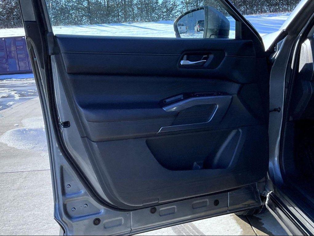 used 2024 Nissan Pathfinder car, priced at $33,312