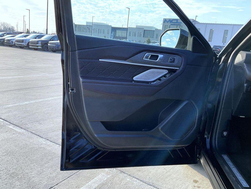 used 2025 Ford Explorer car, priced at $47,669