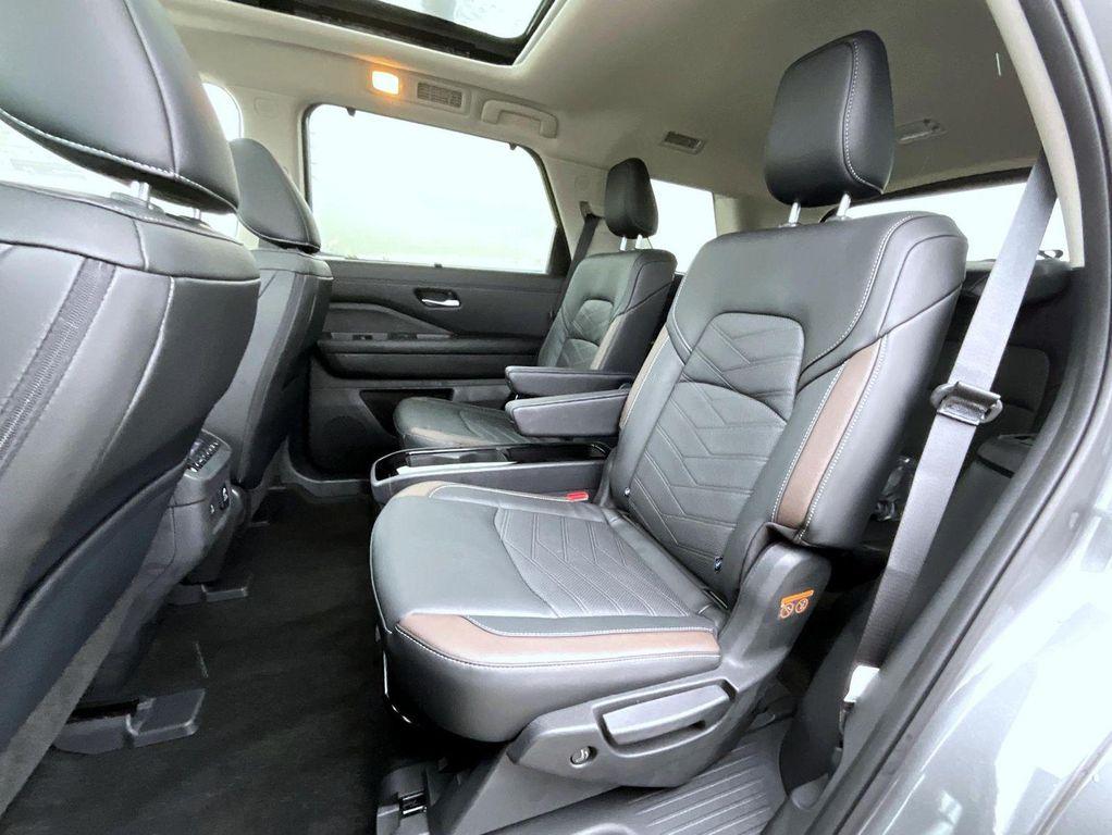 new 2025 Nissan Pathfinder car, priced at $49,769