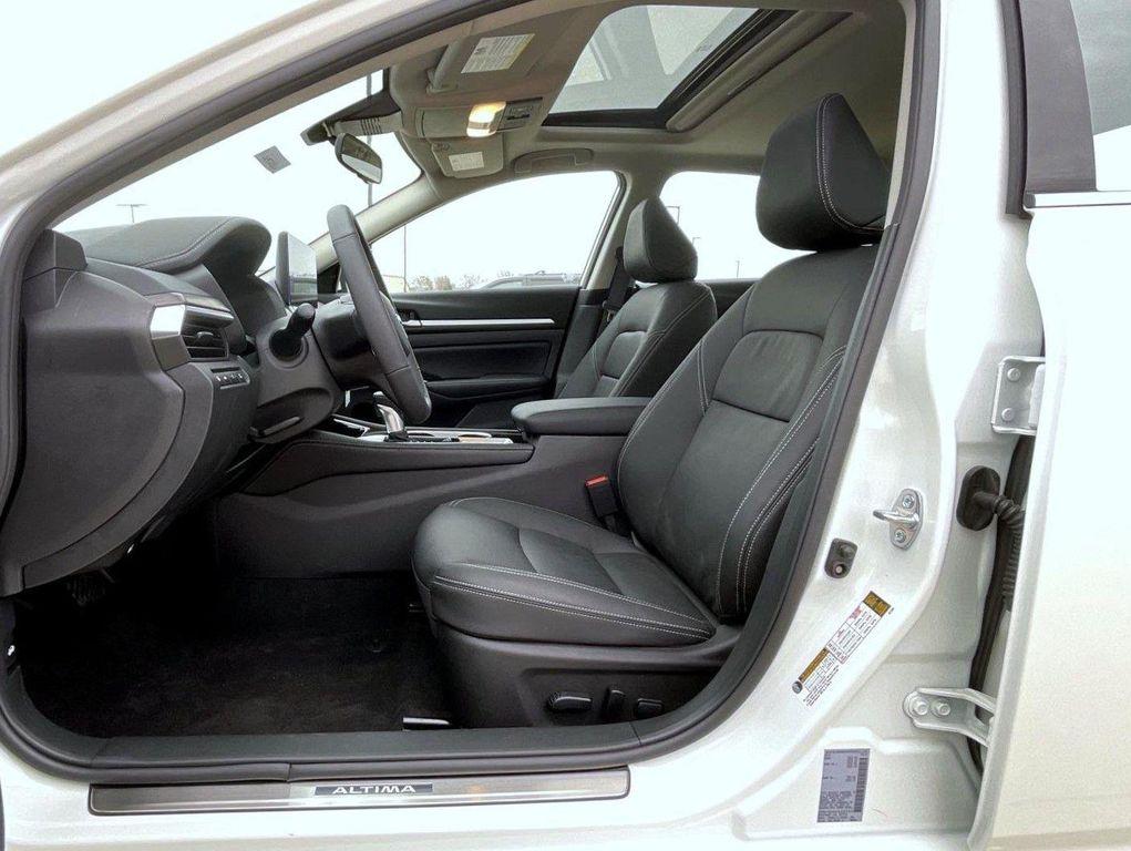 new 2025 Nissan Altima car, priced at $33,402