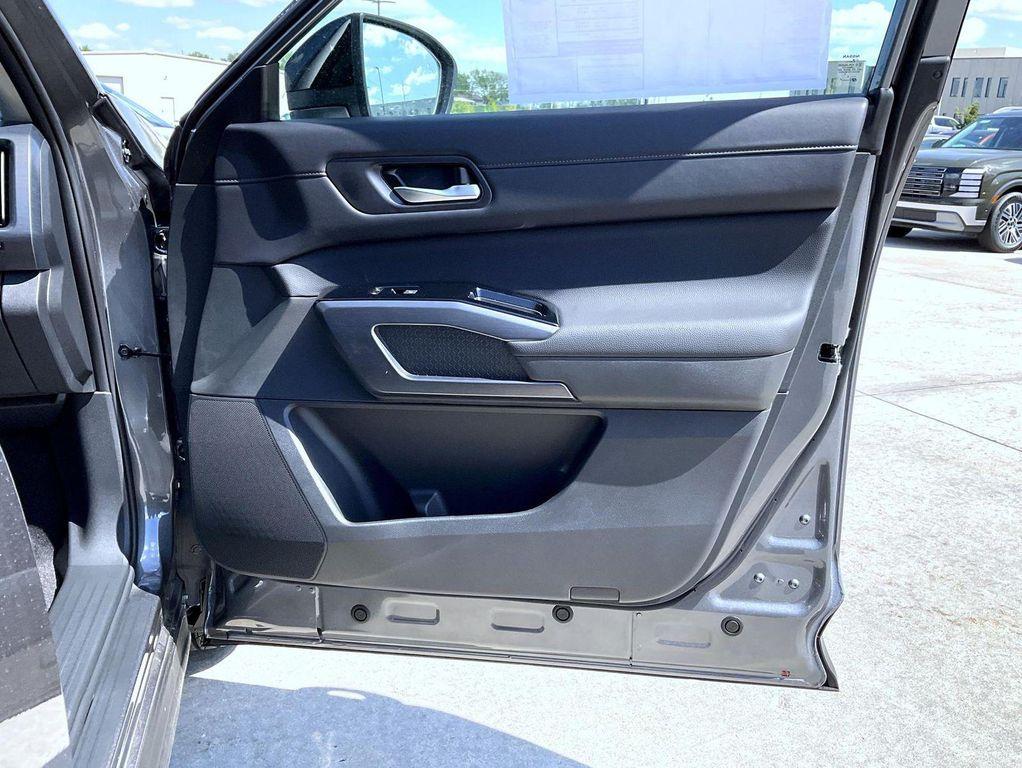 new 2026 Nissan Pathfinder car, priced at $43,959