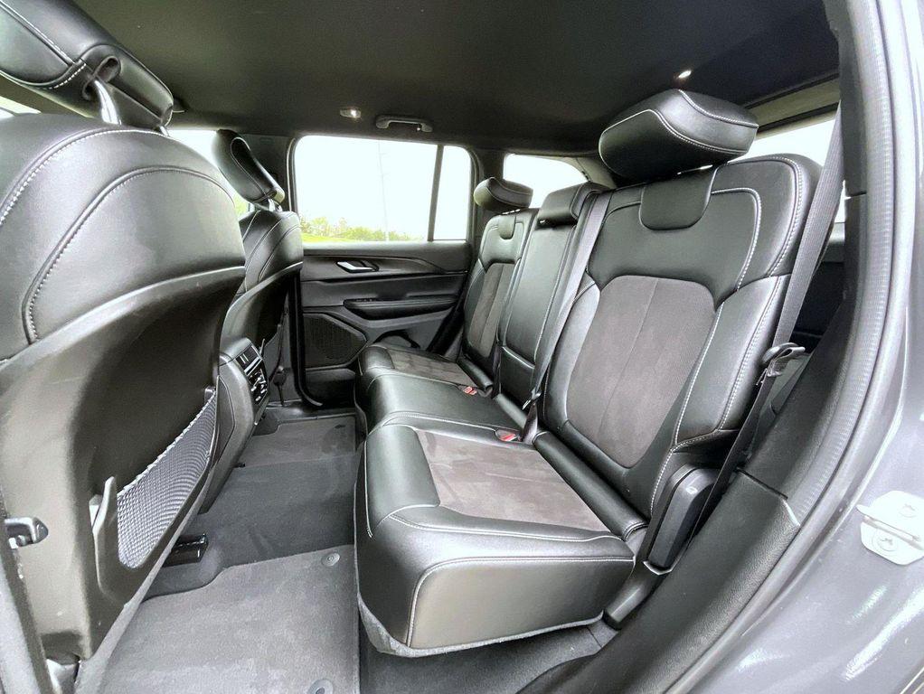 used 2024 Jeep Grand Cherokee car, priced at $32,959