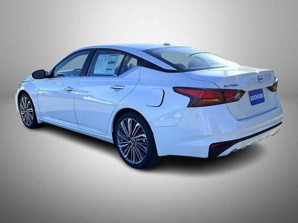 new 2025 Nissan Altima car, priced at $33,402