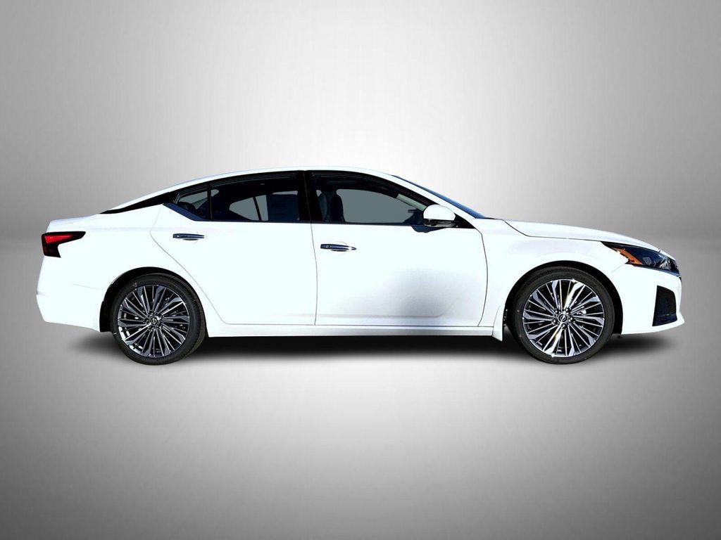 new 2025 Nissan Altima car, priced at $33,402