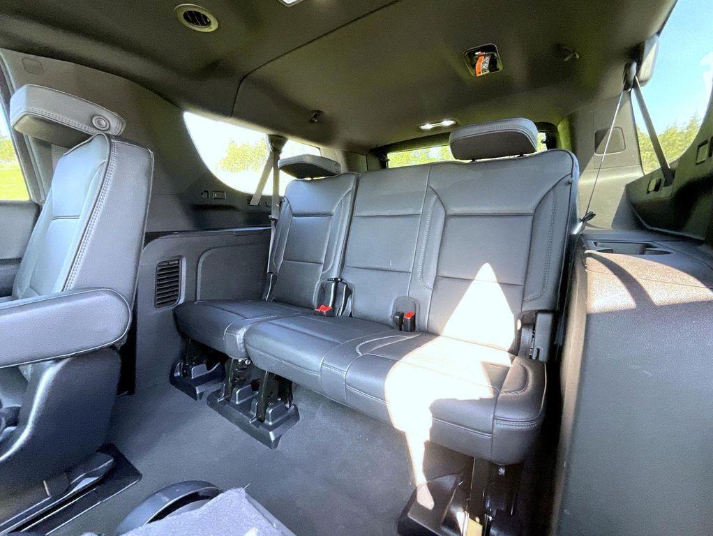 used 2025 GMC Yukon XL car, priced at $76,627