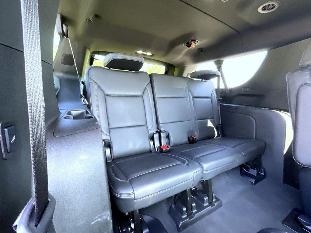 used 2025 GMC Yukon XL car, priced at $76,627
