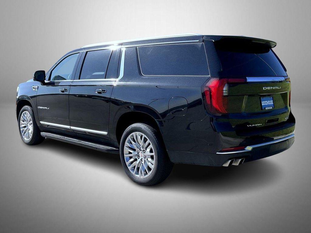 used 2025 GMC Yukon XL car, priced at $76,627