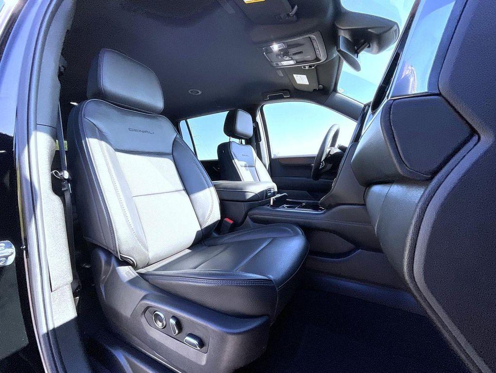 used 2025 GMC Yukon XL car, priced at $76,627