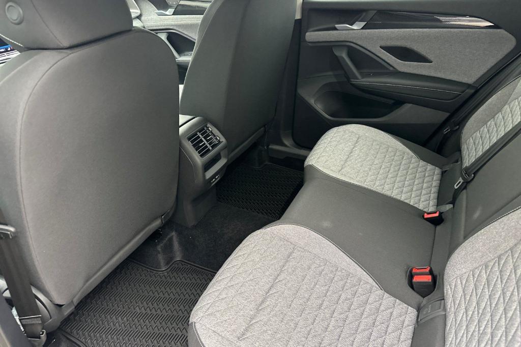 new 2026 Volkswagen Tiguan car, priced at $32,292