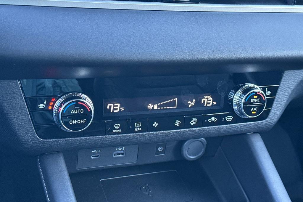 new 2025 Mitsubishi Outlander PHEV car, priced at $45,110