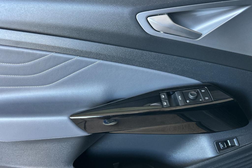 used 2023 Volkswagen ID.4 car, priced at $20,488