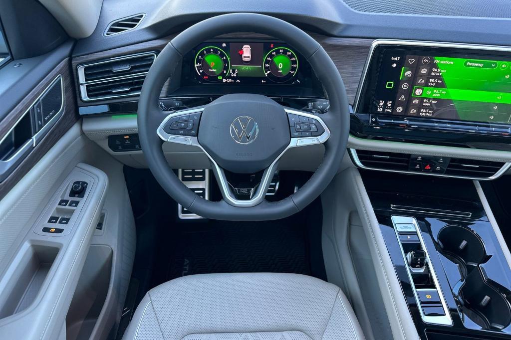 new 2026 Volkswagen Atlas car, priced at $56,044