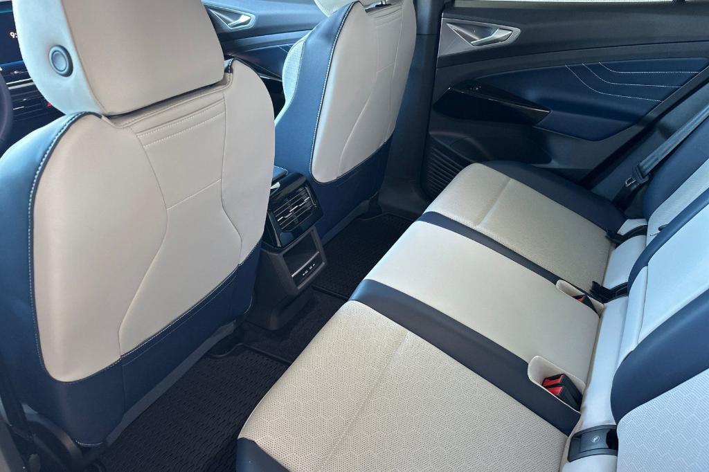 new 2026 Volkswagen ID.4 car, priced at $49,577