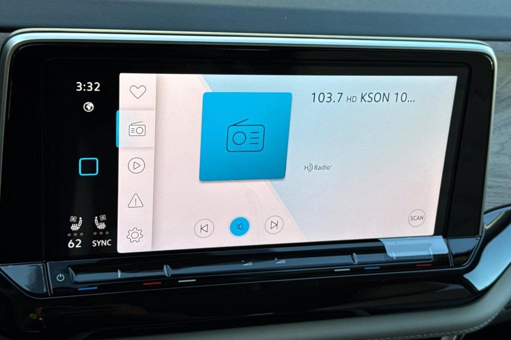 new 2026 Volkswagen Atlas car, priced at $39,253