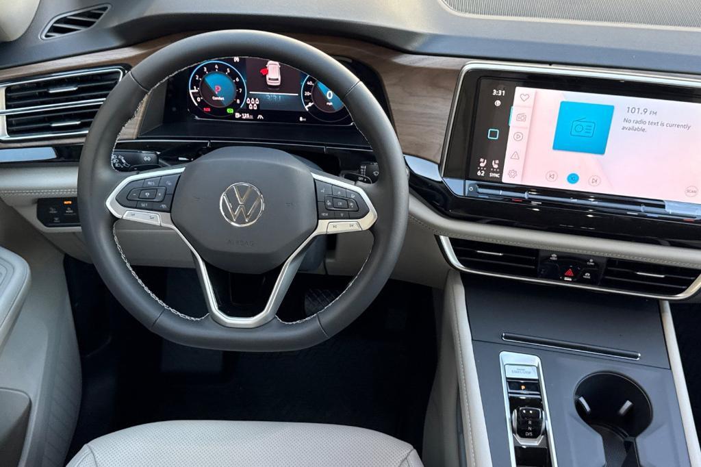 new 2026 Volkswagen Atlas car, priced at $39,253