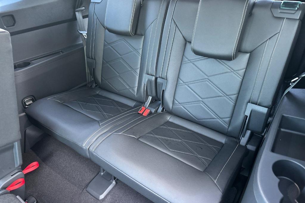 new 2026 Volkswagen Atlas car, priced at $45,699