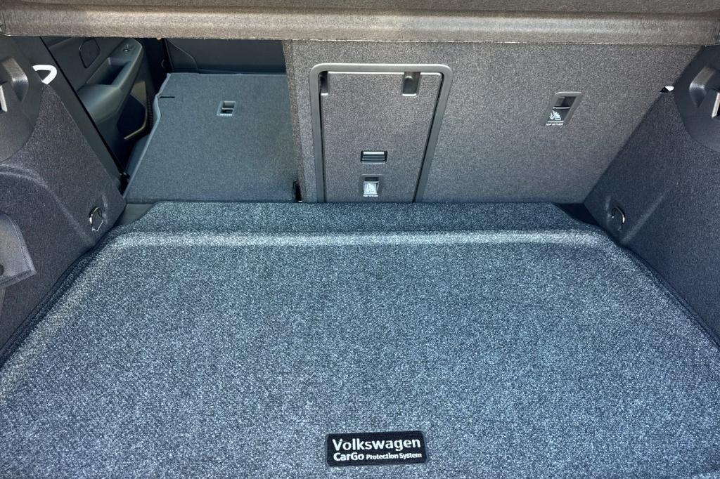 new 2026 Volkswagen Golf R car, priced at $52,649