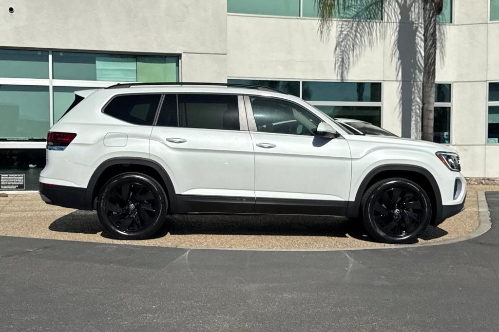 new 2026 Volkswagen Atlas car, priced at $45,050