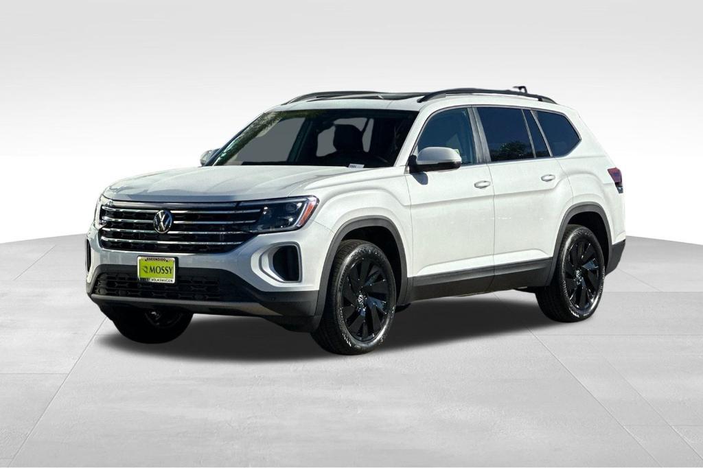 new 2026 Volkswagen Atlas car, priced at $45,386