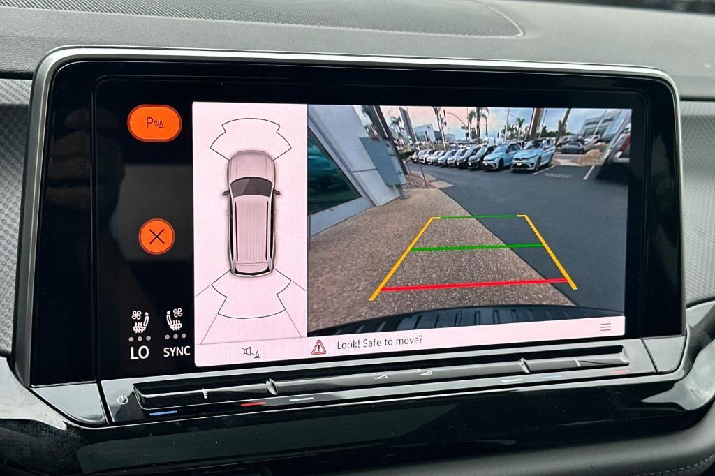 new 2026 Volkswagen Atlas car, priced at $48,003