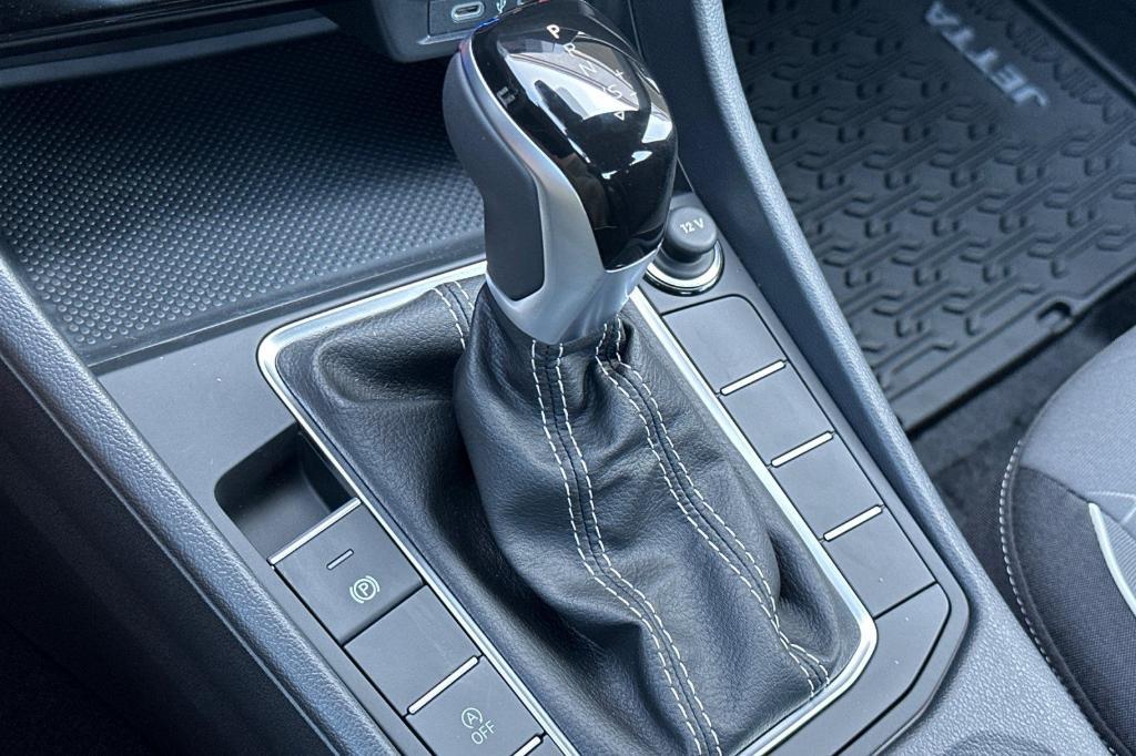 new 2025 Volkswagen Jetta car, priced at $22,484