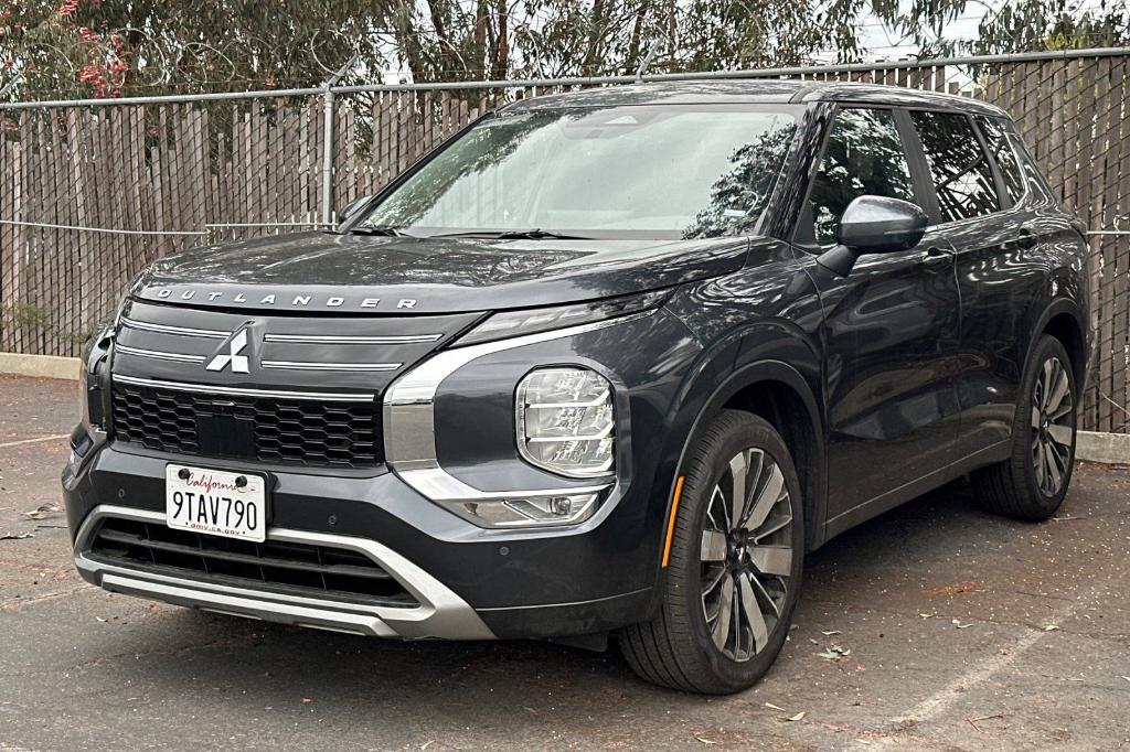 used 2025 Mitsubishi Outlander car
