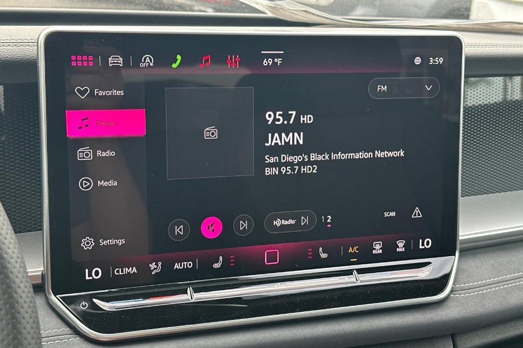 new 2026 Volkswagen Tiguan car, priced at $39,062