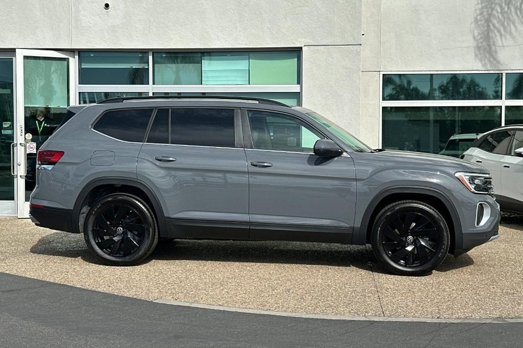 new 2026 Volkswagen Atlas car, priced at $46,524
