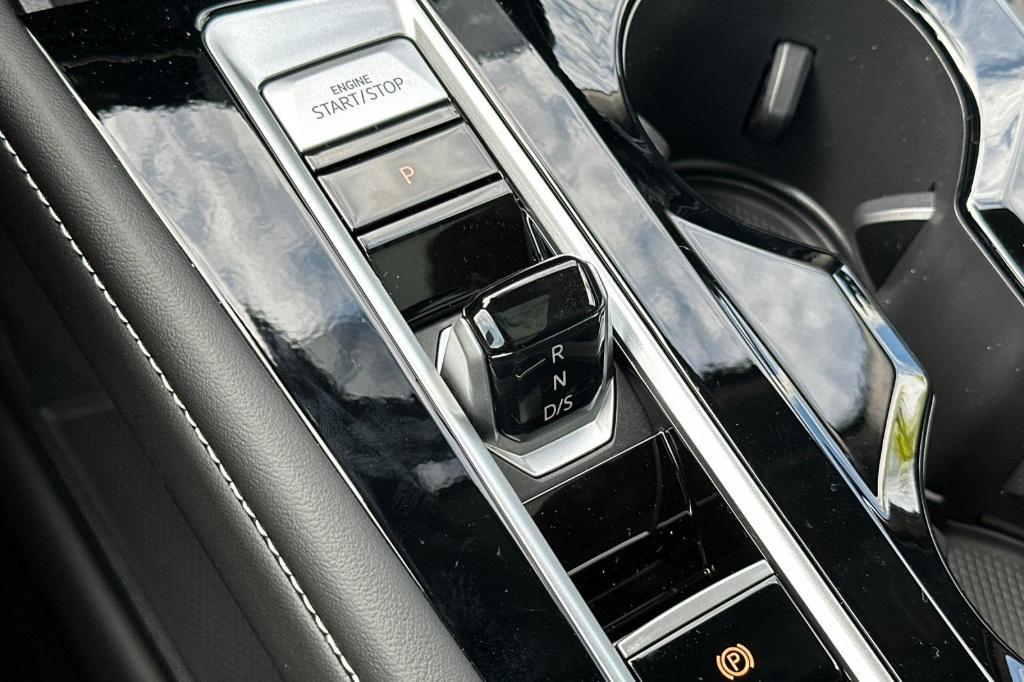 new 2026 Volkswagen Atlas car, priced at $46,524