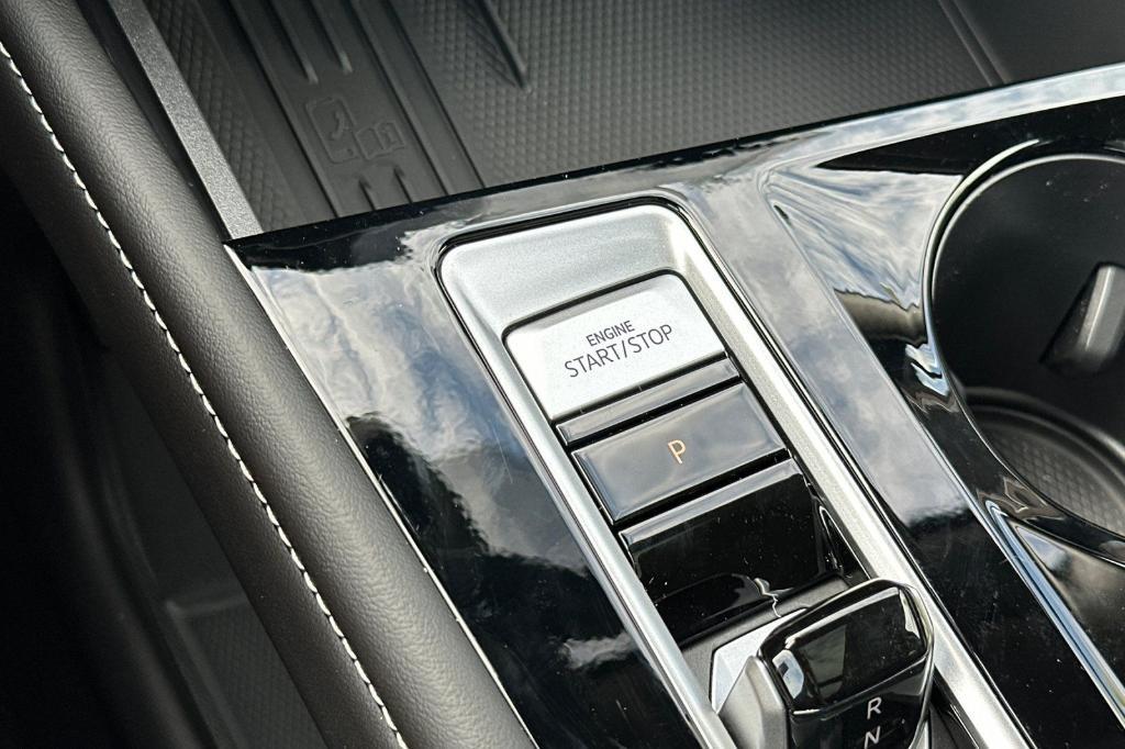 new 2026 Volkswagen Atlas car, priced at $46,524