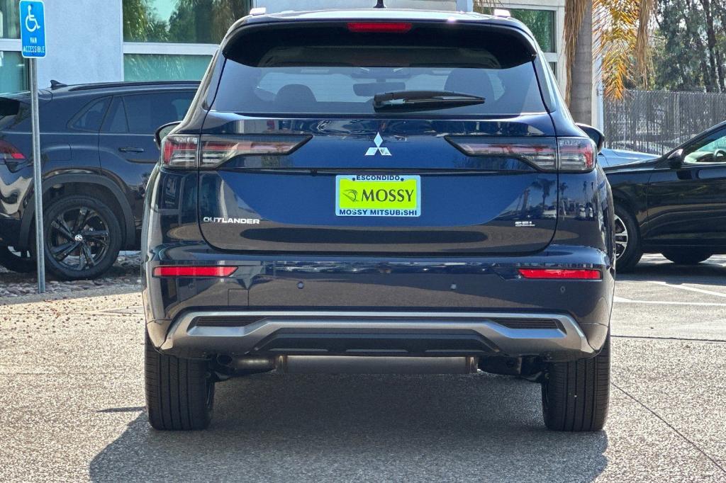 new 2025 Mitsubishi Outlander car, priced at $38,600