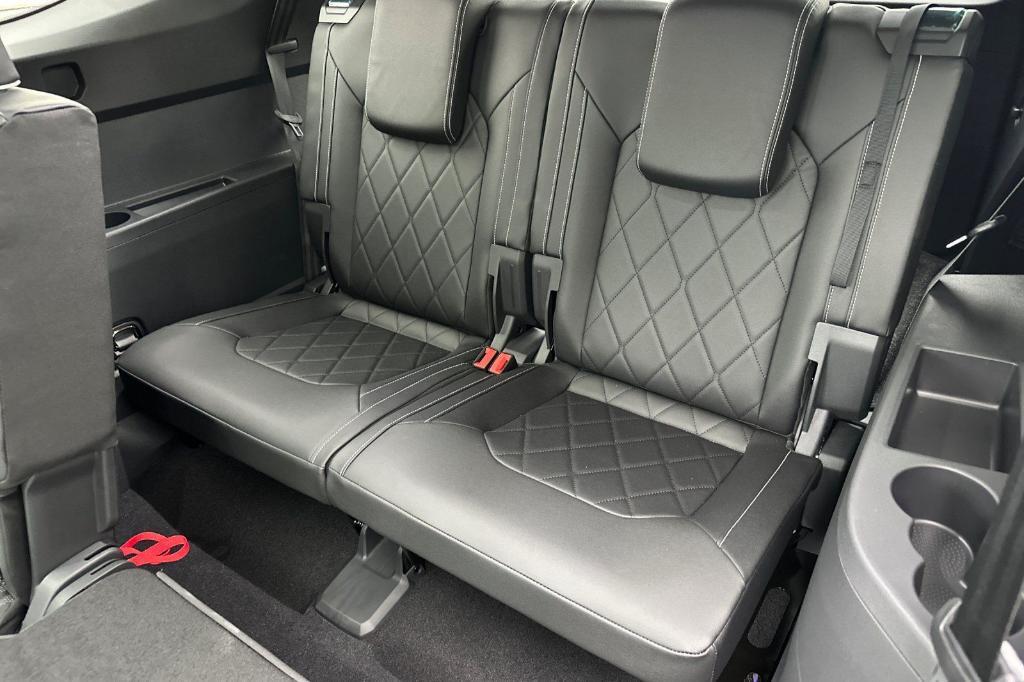 new 2026 Volkswagen Atlas car, priced at $53,410